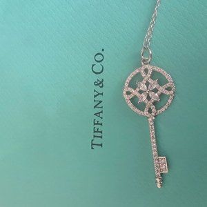 ✪ Tiffany Round Key Pendant Necklace